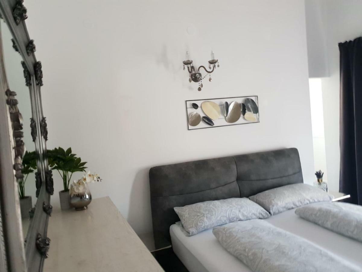 Grey Pearl With Free Ev Ch-station * Valbandon